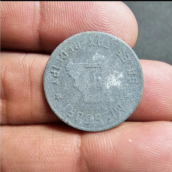 Missouri Sales Tax Receipt Token 1 Mill Lot Of 5 Coins Silver Tone very worn - Picture 4 of 5